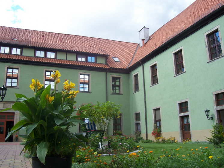 05. Innenhof des Kloster Meyendorf